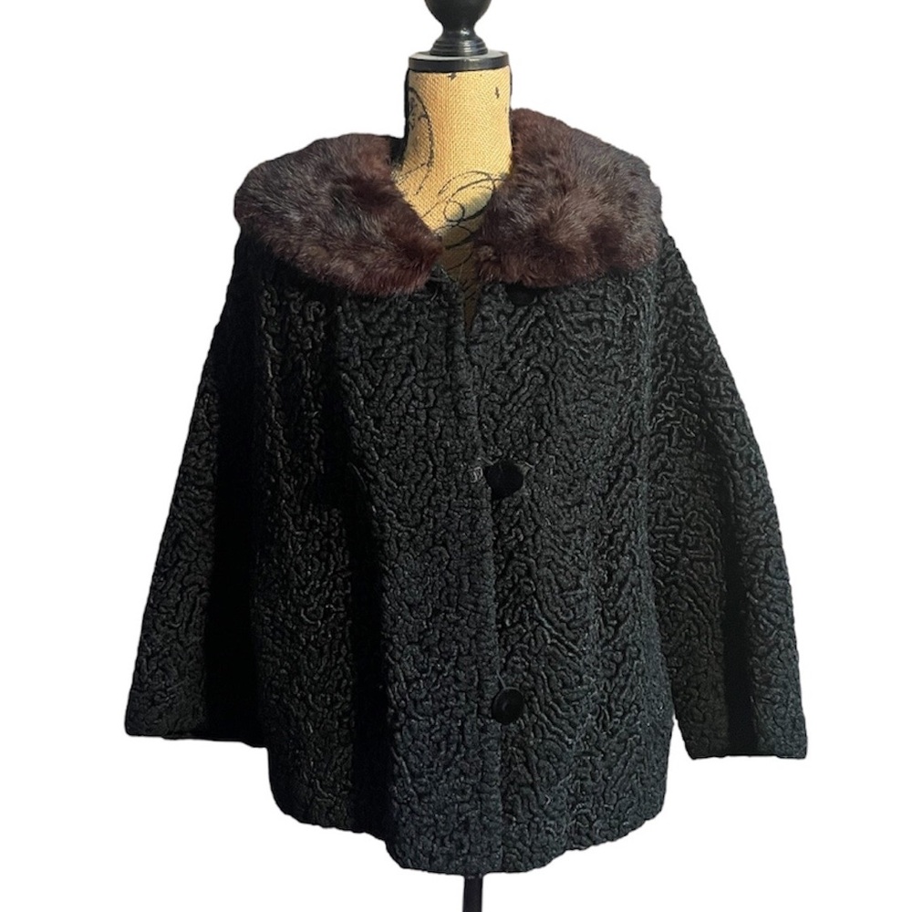 High quality 1940’s vintage lambs wool jacket with authentic fur collar RARE